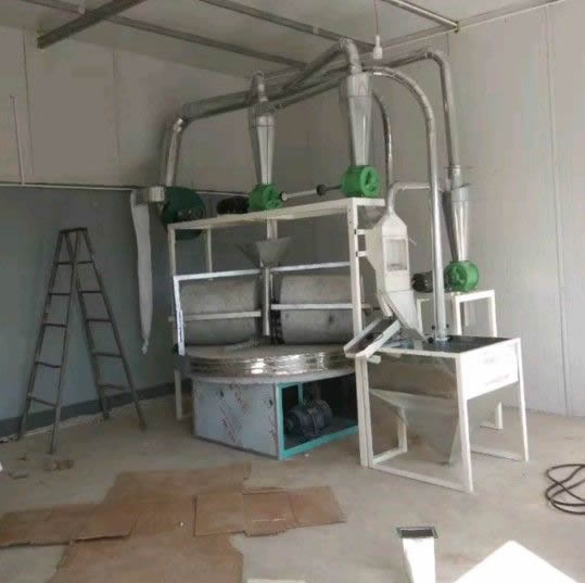 山西趙老板石碾子單機調試成功